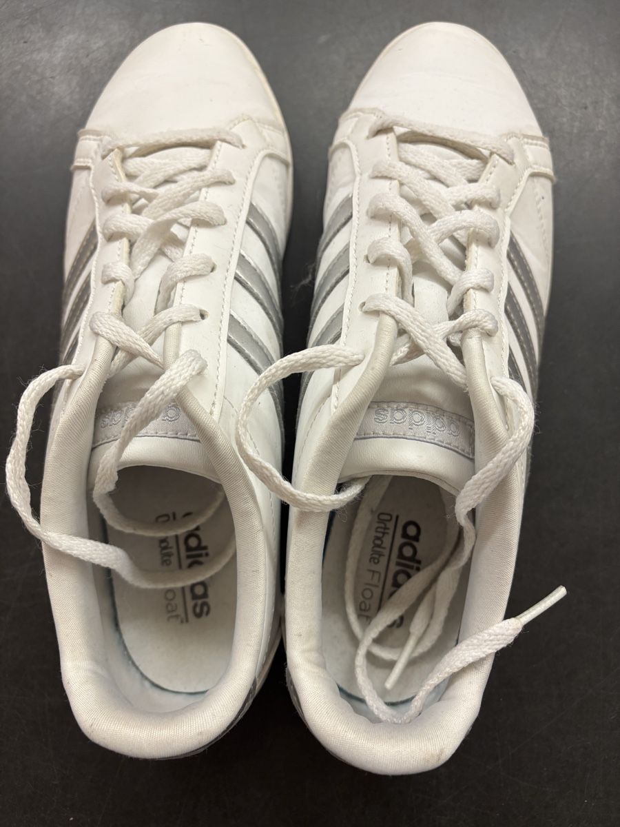 Adidas Chaussures femmes: Adidas Sneaker, Grösse 40 – D'occasion à Büren an der Aare par Nikito2001 1
