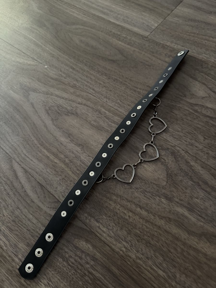 Catenine: BLACK HEART CHOCKER🖤 – Usato da Dietikon venduto da athiinax 1