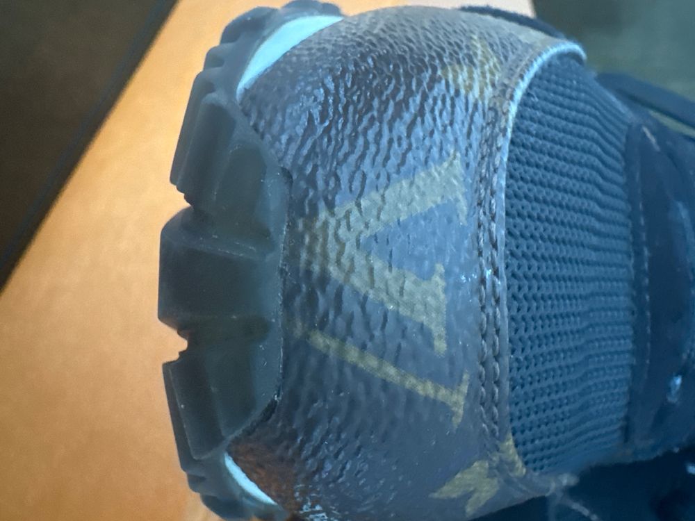 Louis Vuitton Scarpe da donna: Louis Vuitton Run Away Sneaker Schwarz, Grösse 39, Neuwer... – Nuovo (secondo la descrizione) da Kilchberg ZH venduto da atlanticpacific 3