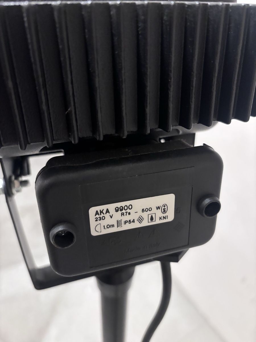 Lampes: Baustrahler Halogen 500W IP54 mit Stativ – D'occasion à Zürich par Sutecs 2
