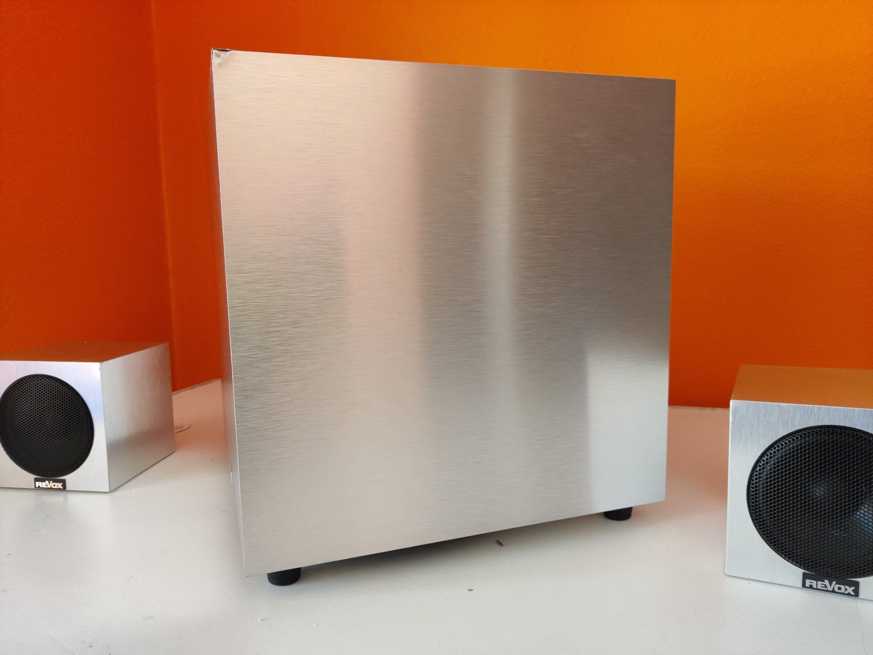 Revox Haut-parleurs: Revox Active SUB 03 + Elegance Magic Cube Lautsprecher – D'occasion à Novazzano par cri_kd9t 3