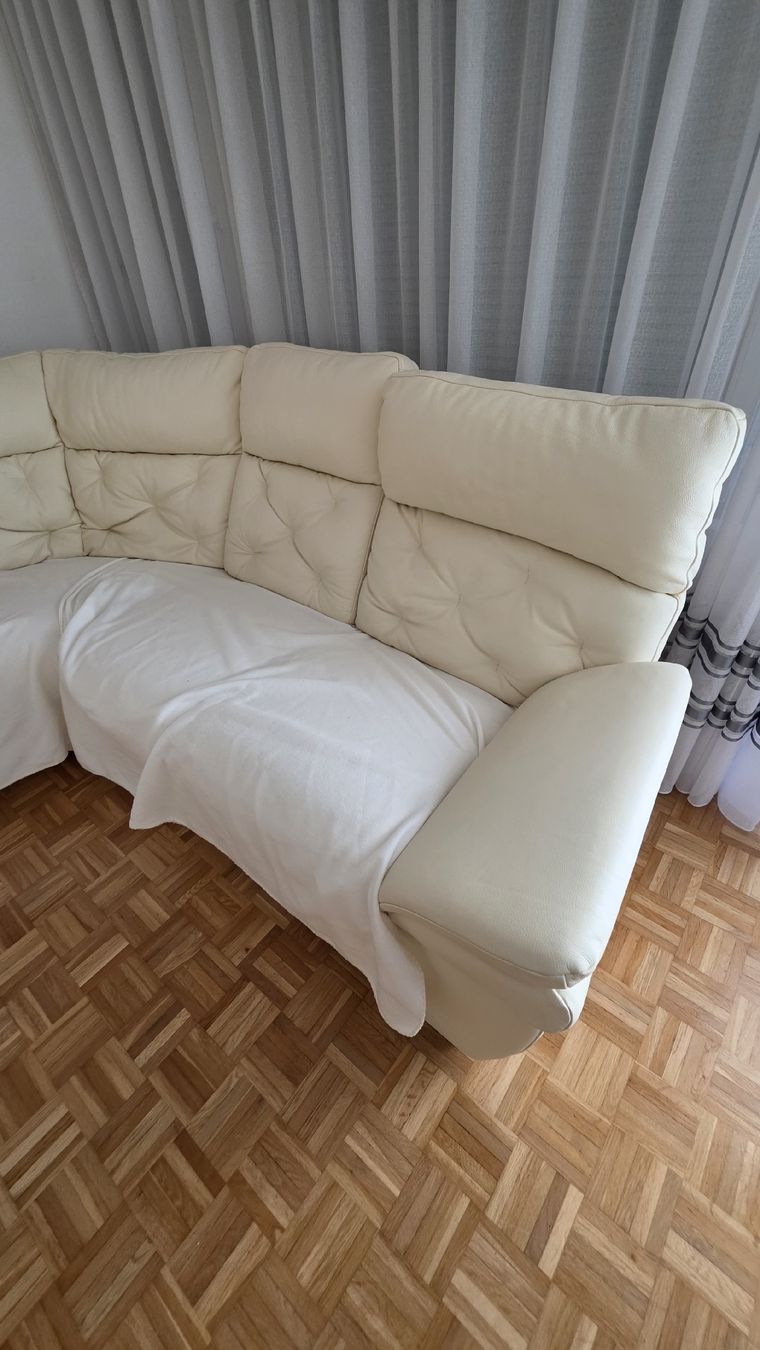 Divani: Gratis Ledersofa – Usato da Zürich venduto da MilanVitic88 5