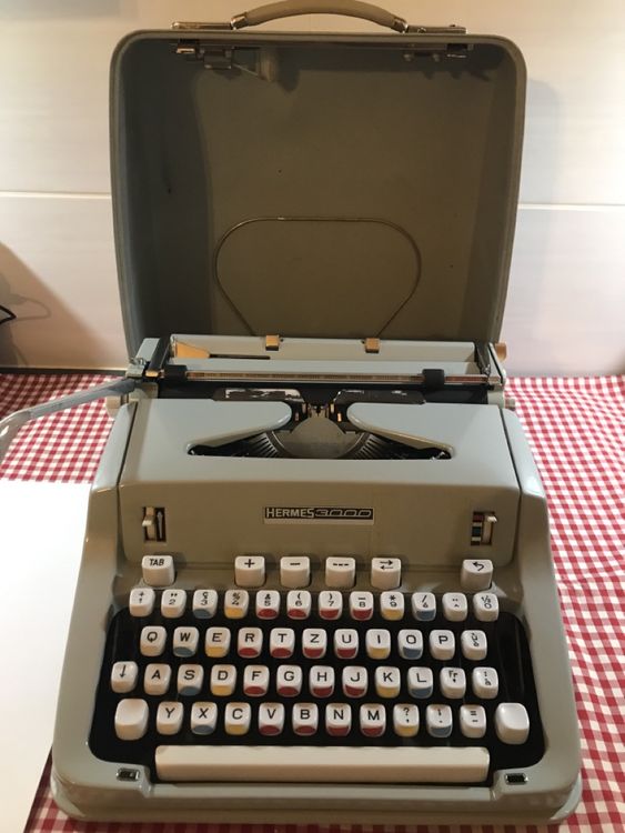 Machine à Écrire HERMÈS 3000 (Gebraucht) in Genève für CHF 35 – mit ...