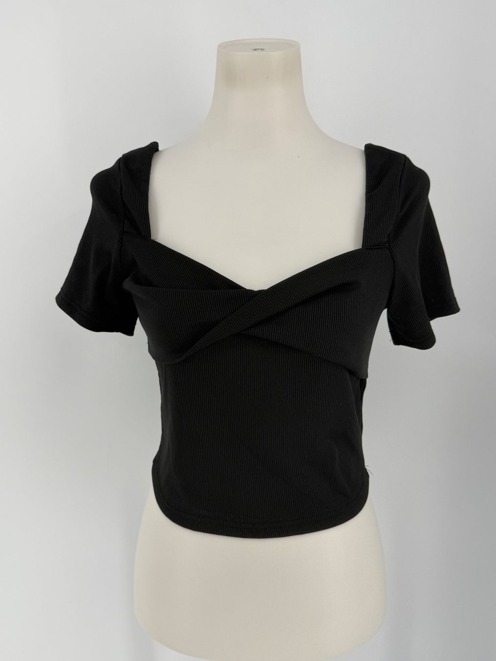 Shein Tops: Crop Top Gr. L gerippt von Shein – Gebraucht aus Auenstein von moin.