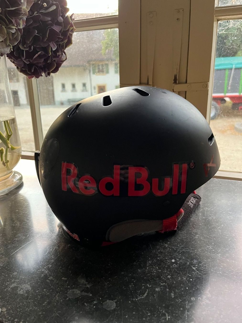 Helme: Casque vélo/BMX/ski - Red Bull – Gebraucht aus Erlach von migdep985 3
