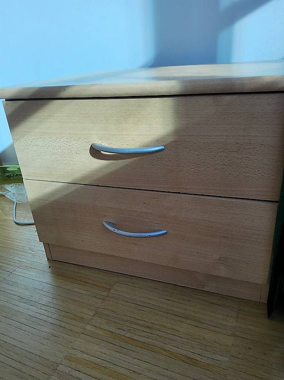 Comodini: Wood Nightstand – Difettoso da Zürich venduto da ala_7xz8 2