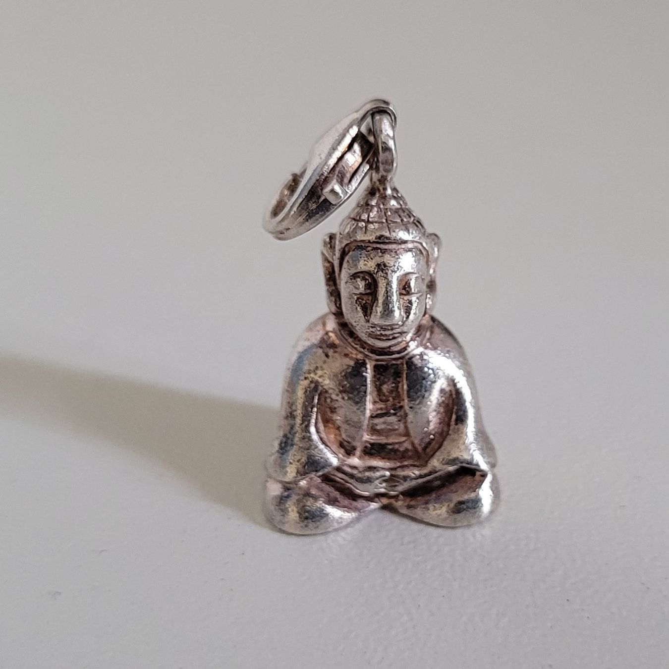Ciondoli: Buddha - Thomas Sabo Charm Anhänger – Usato da Courtételle venduto da Anais72