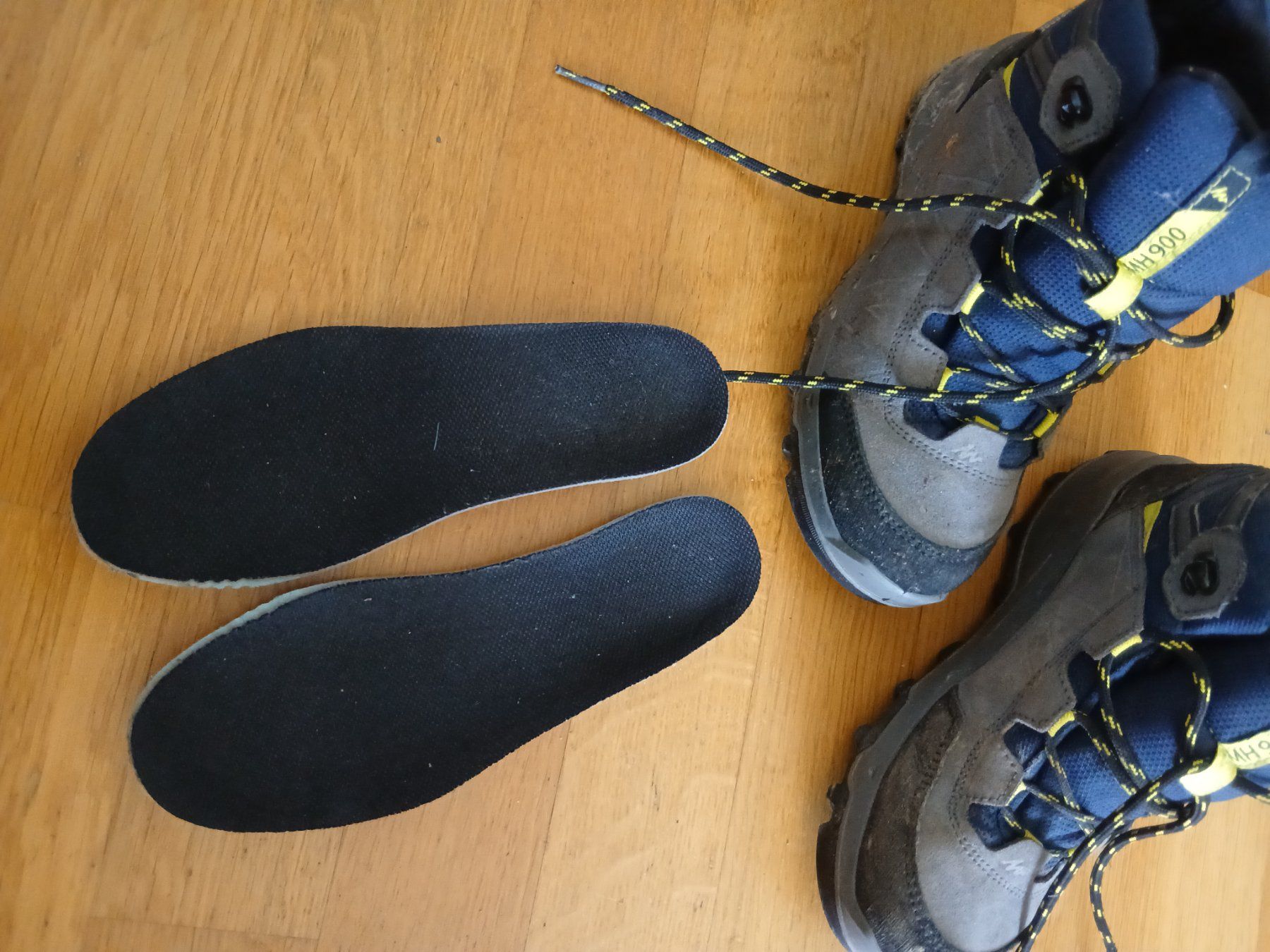 Decathlon Scarpe per ragazzi: sehr gute Wanderschuhe Gr 34 – Usato da Bischofszell venduto da Mama_x 2