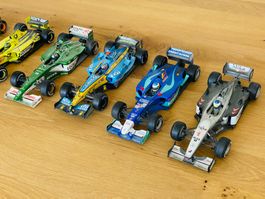 Formel 1 Modelle 7 Stk aus Metall Massstab 1:18