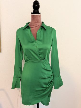 Kleid Mango grün Langarm gerafft Grösse XS neuwertig