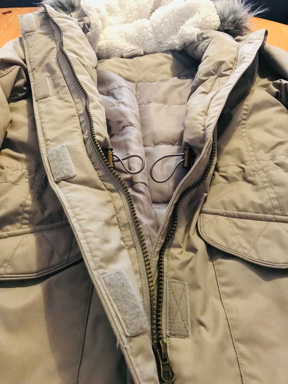 Giacche & Cappotti: Parka with hood for kids – Nuovo (secondo la descrizione) da Delémont venduto da CH_Marc 1