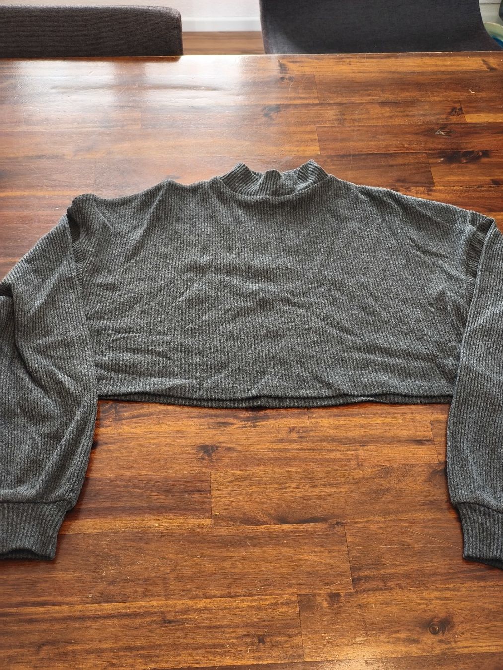 Blusen, T-Shirts & Tops: Pully, Grösse XS, Grau, Marke FB Sister – Gebraucht aus Wohlen AG von art_9qvl