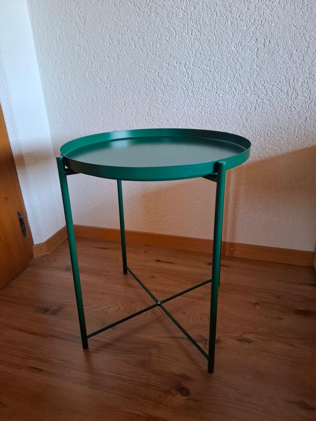 Ikea Tische: Table d'appoint verte – Gebraucht aus La Rippe von mau_k826