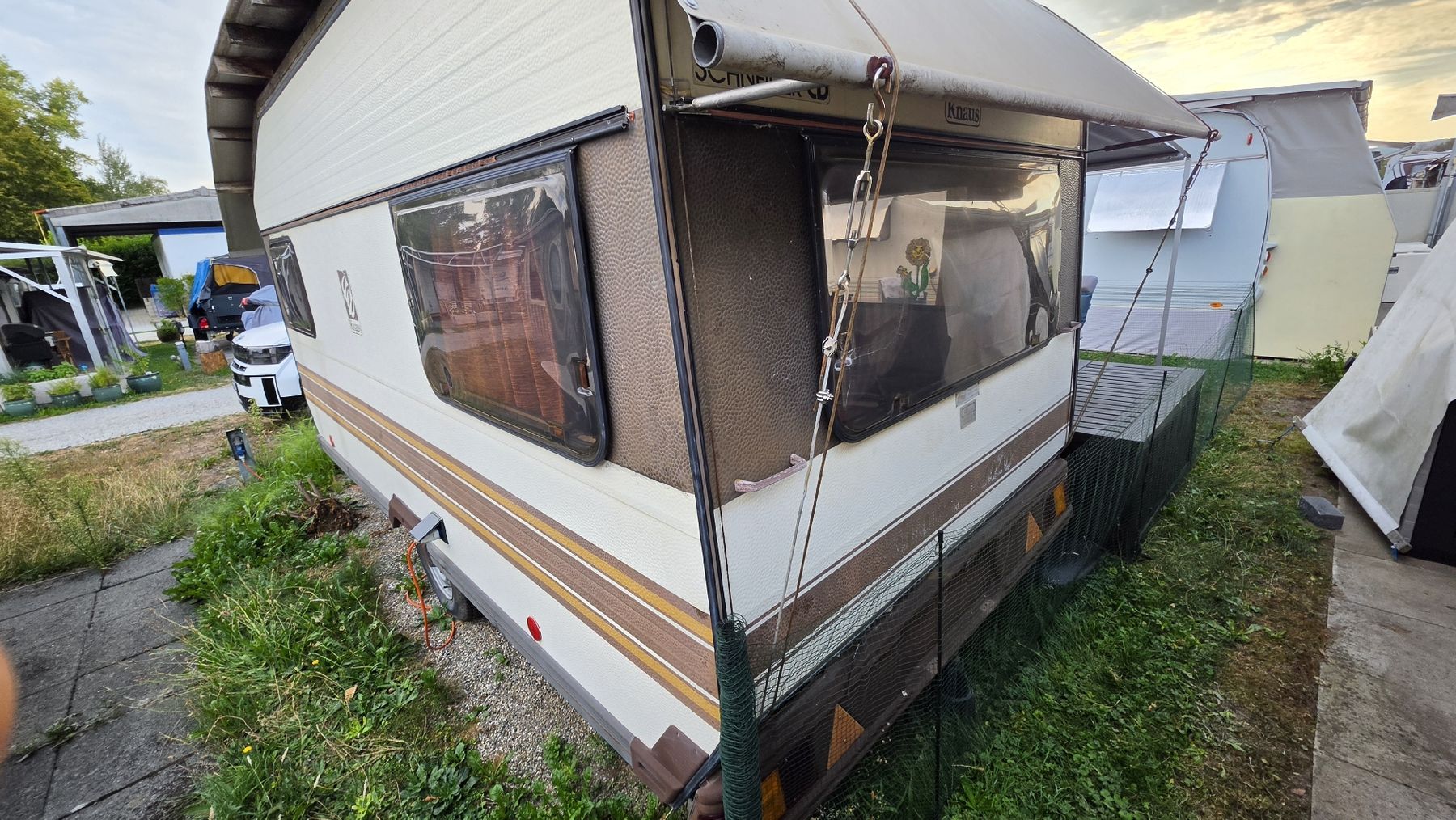 Knaus Veicoli da campeggio: Wohnwagen Knaus Azur 425 – Usato da Glattbrugg venduto da F_J 1