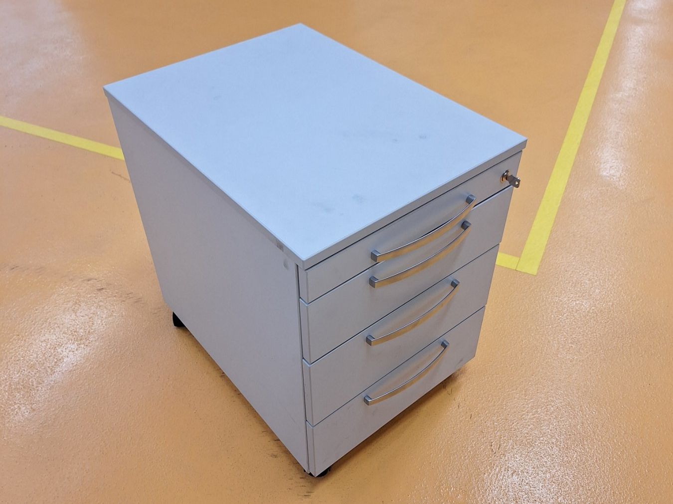 Korpus: Rollcontainer – Gebraucht aus Frutigen von orpaw 1