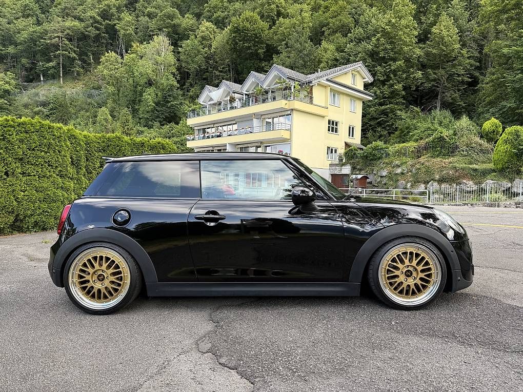 Autos: Mini Cooper S – D'occasion à Brunnen par medo1994 1