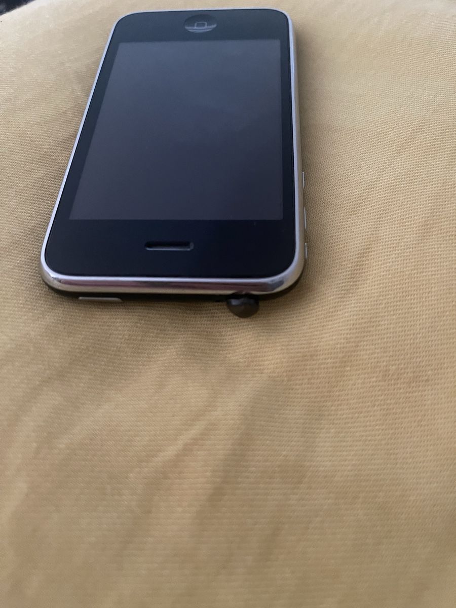 Apple Portables: iPhone 3GS 16GB schwarz mit OVP – D'occasion à Luzern par M.Ai 6