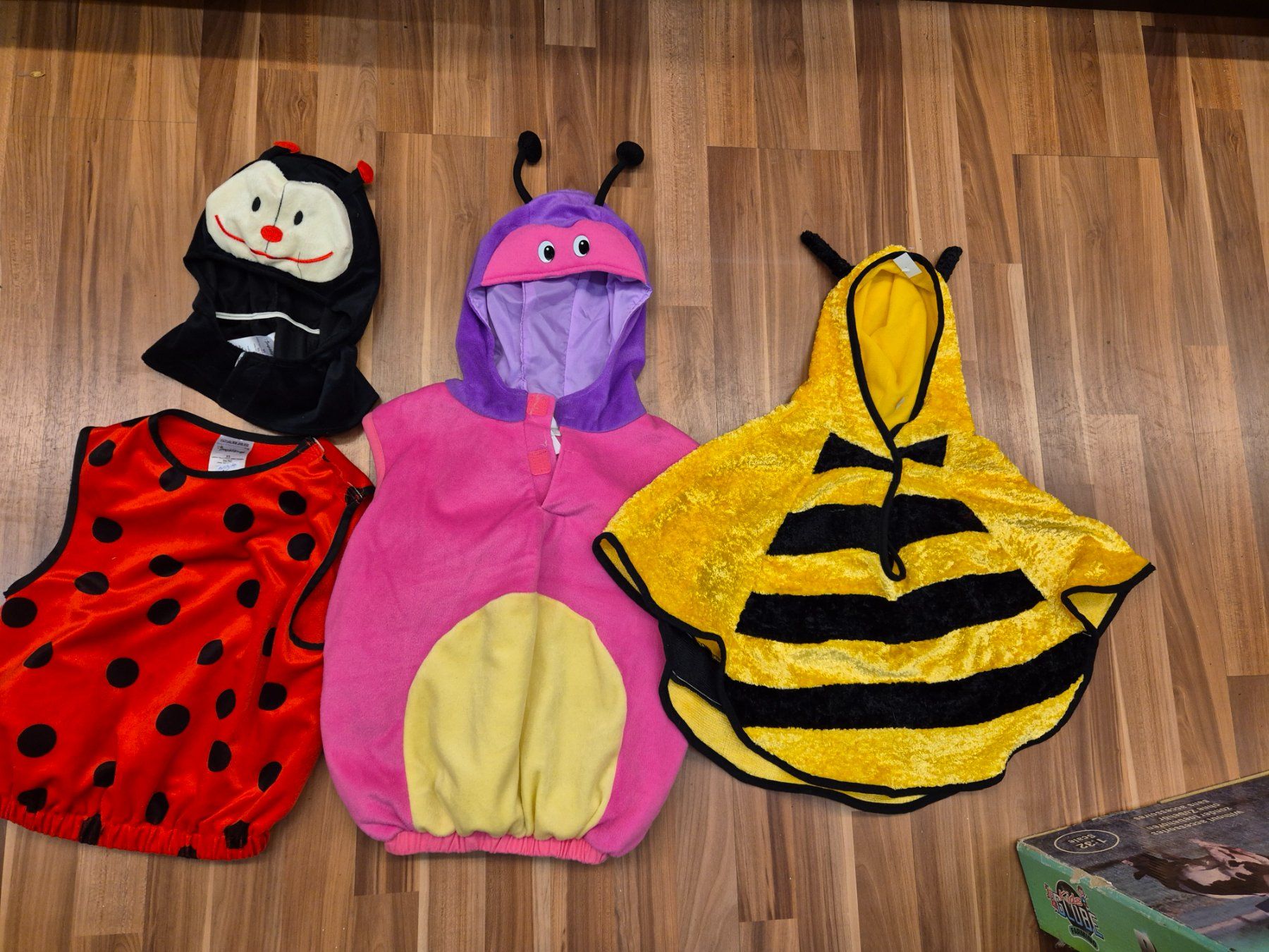 Costumi: Fasnacht 3Kostüme K31 – Usato da Schwarzenburg venduto da Flamingo07