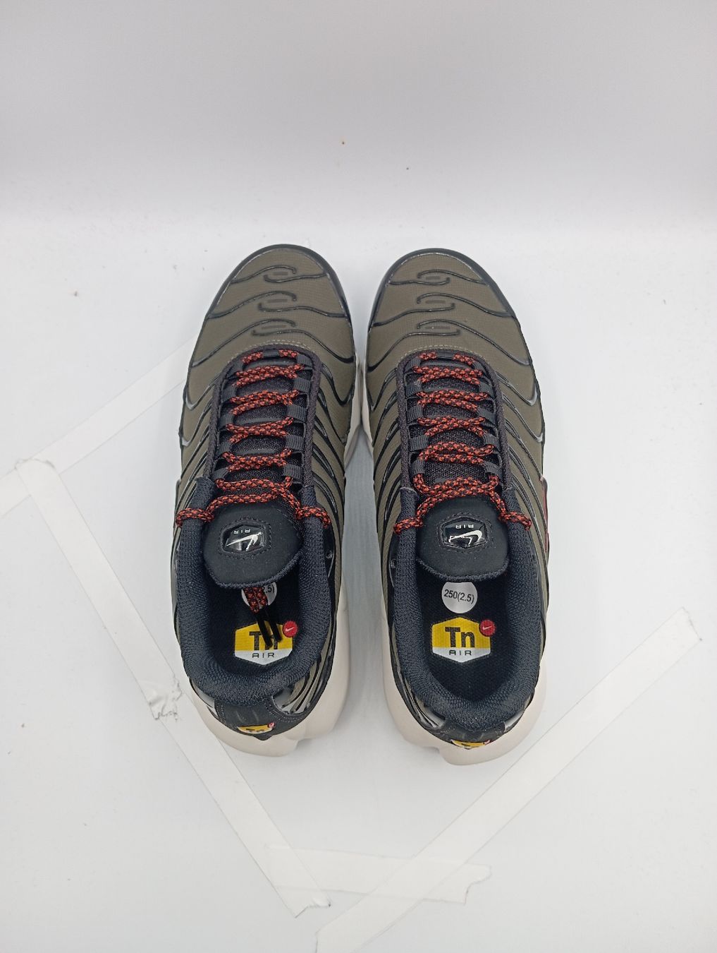 Nike Scarpe da uomo: Nike Air Max Plus (EU40) – Nuovo e nell'imballaggio originale da Schaffhausen venduto da outlez 4