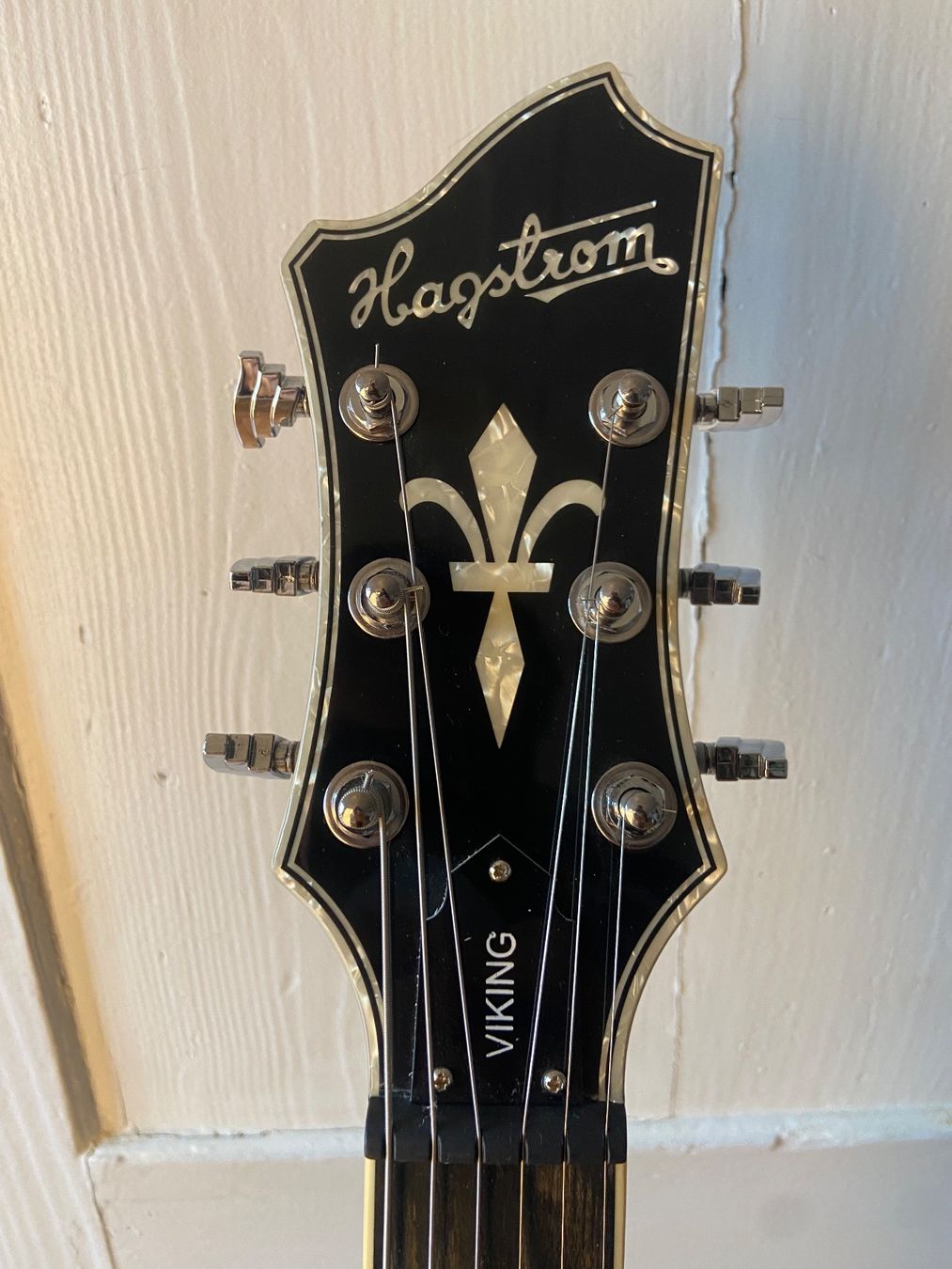 Hagström Musikinstrumente: Hagstrom Viking E-Gitarre Tobacco Sunburst – Neu (gemäss Beschreibung) aus Berg TG von FSeeholzer 4