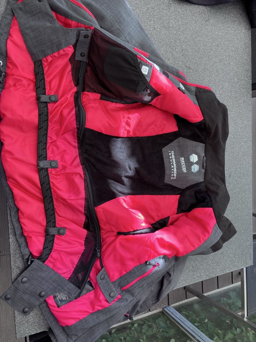 Mckinley Sci: McKinley Winterjacke Damen – Usato da Jona venduto da yan_sg85 2