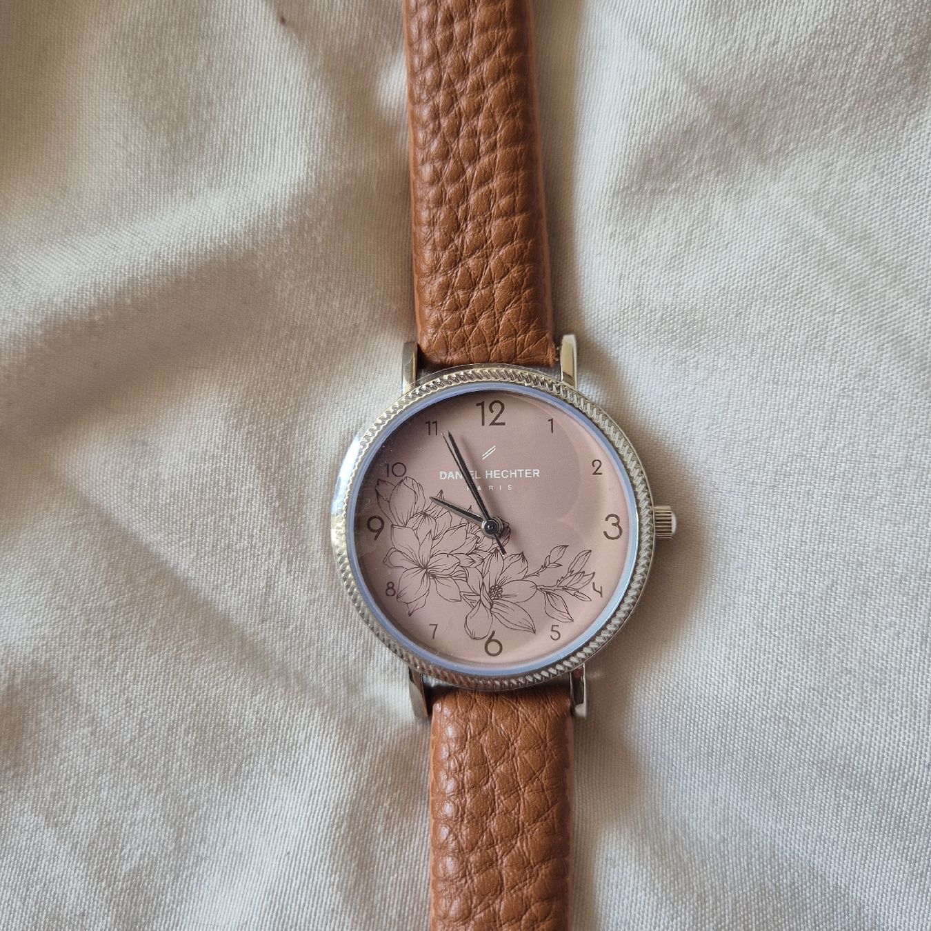 Daniel Hechter Orologi: Montre Daniel Hechter cuir synthétique changer pile – Usato da Versoix venduto da Lenas9 1