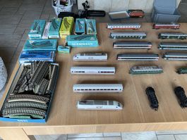 Märklin Modelleisenbahn H0 Konvolut - Züge, Schienen etc.