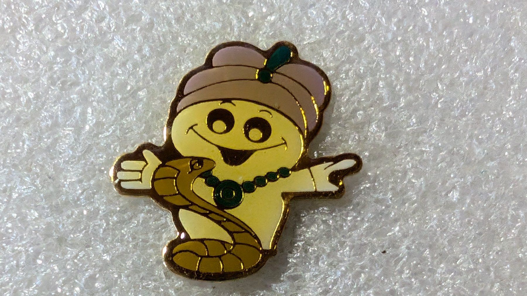 Placchette & Badge: Ansteckpin 226: Maga Bio – Usato da Oppligen venduto da Pin-Fall-Shop