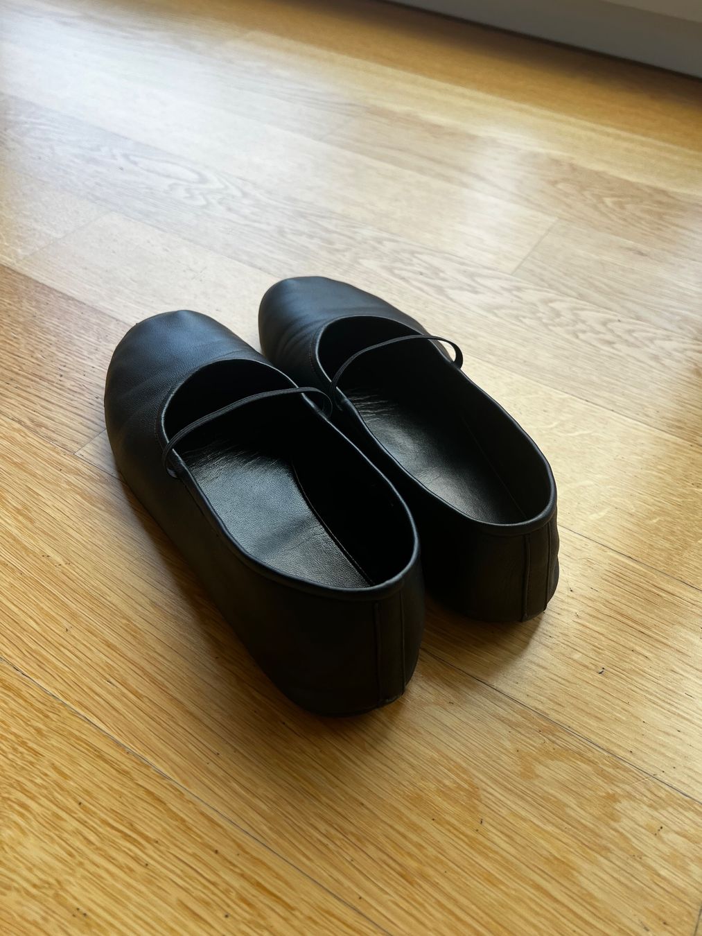 The Row Scarpe da donna: The Row Elastic Ballet Flats Black EU 38 – Usato da Zürich venduto da freedisco 1