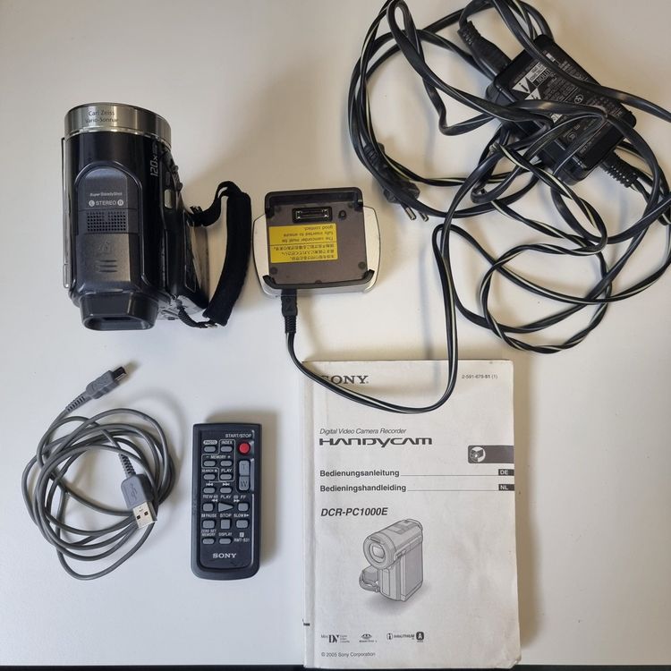 Sony Handycam DCR-PC1000E 1
