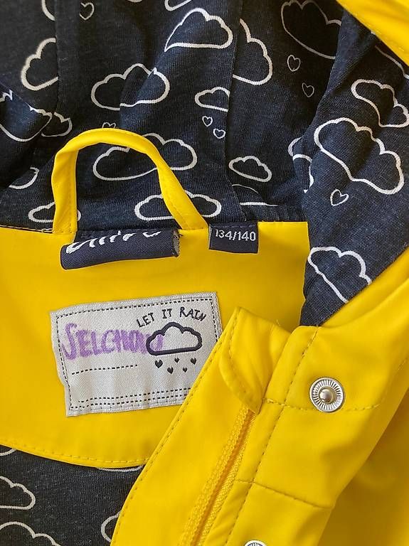 Jacken & Mäntel: Hübsche Regenjacke (neuwertig) – Neu (gemäss Beschreibung) aus Hettlingen von rselchi 1