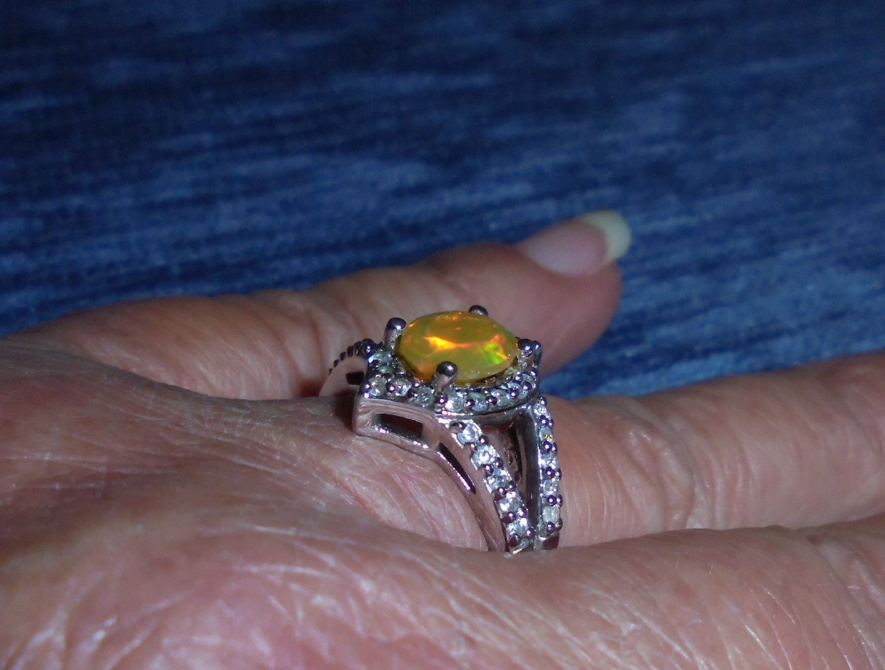 Anelli: Echtschmuck: Silberring 925er mit Welo-Opal / 56 – Nuovo (secondo la descrizione) da Zuchwil venduto da maumauchi