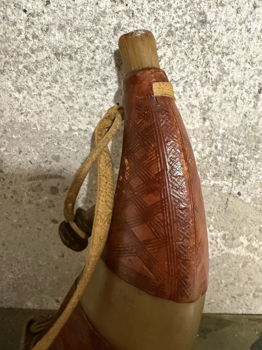 Bottiglie: Pulverhorn – Usato da Birmenstorf AG venduto da Pat_roll. 5