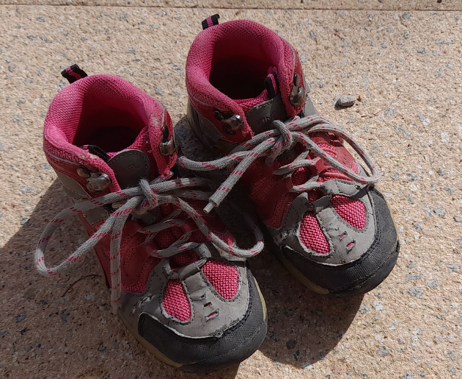 Schuhe für Mädchen: Wanderschuhe Gr. 27 – Gebraucht aus Fontaines NE von neuch123