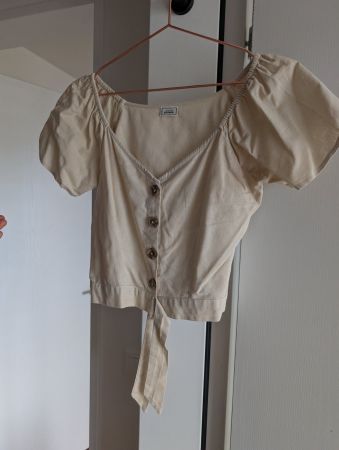 Off-Shoulder Top mit Knöpfen, Grösse 36/S/Leinen