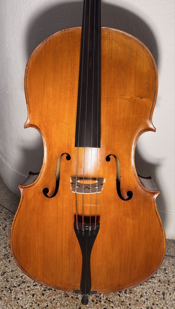 Musikinstrumente: Violoncelle 4/4, modèle vénitien  – Gebraucht aus Muri b Bern von Mustermann 9