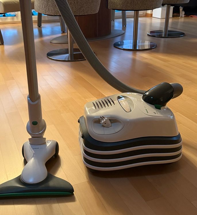 Vorwerk Tiger VT 270 mit HD 50 Bürste generalüberholt Kaufen auf Ricardo