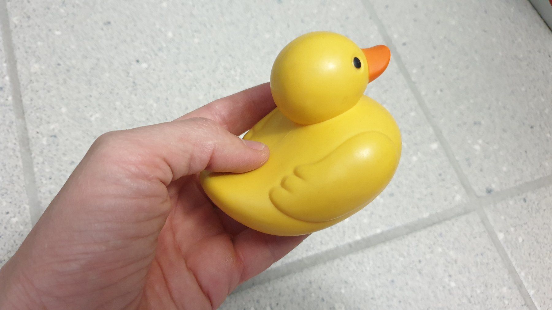 Jouets: Gelbe Badezimmerente – D'occasion à Stäfa par Supertramp73 5