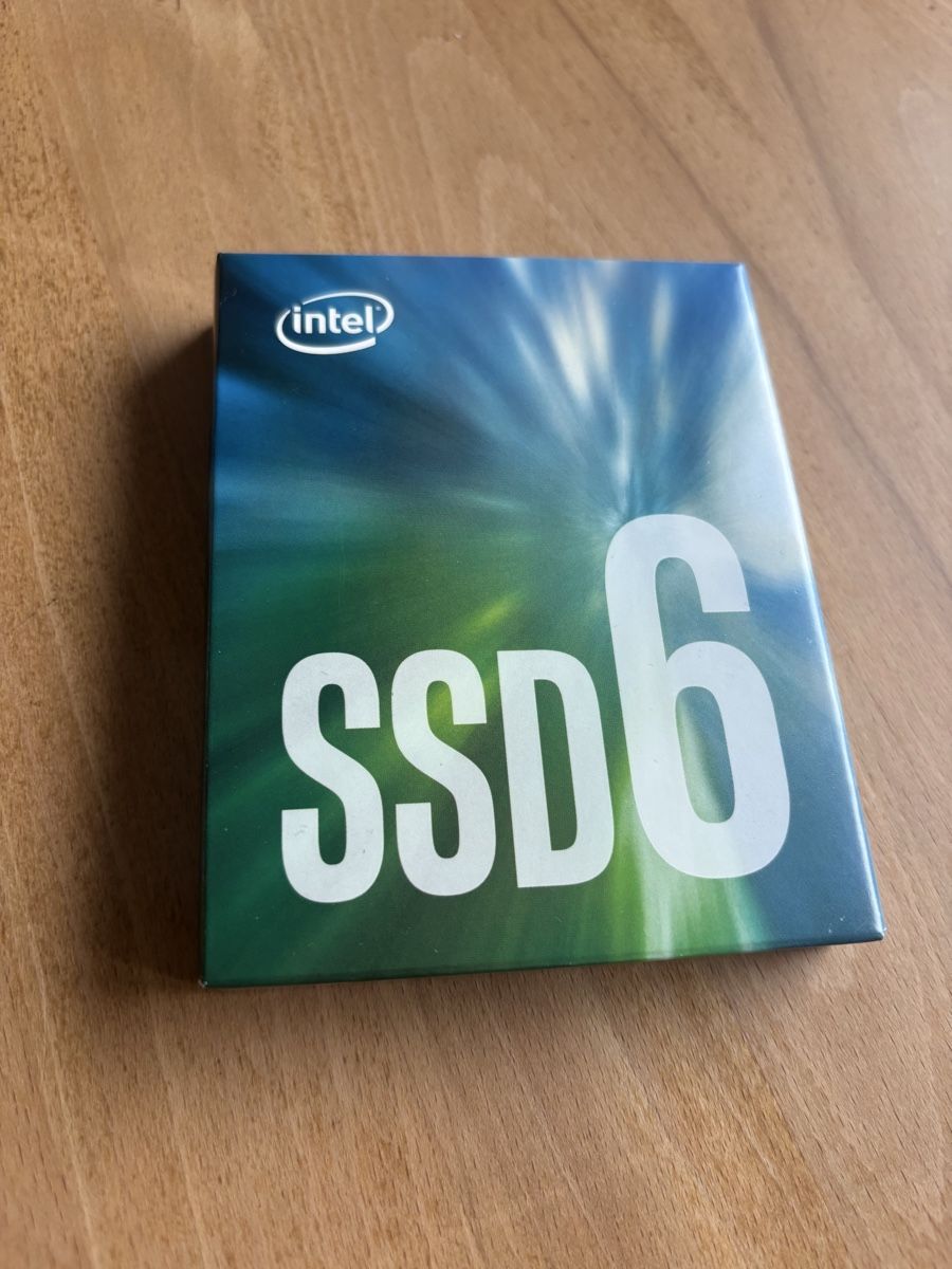 Intel Harddisks: SSD6 Intel – Neu (gemäss Beschreibung) aus Zug von Deks