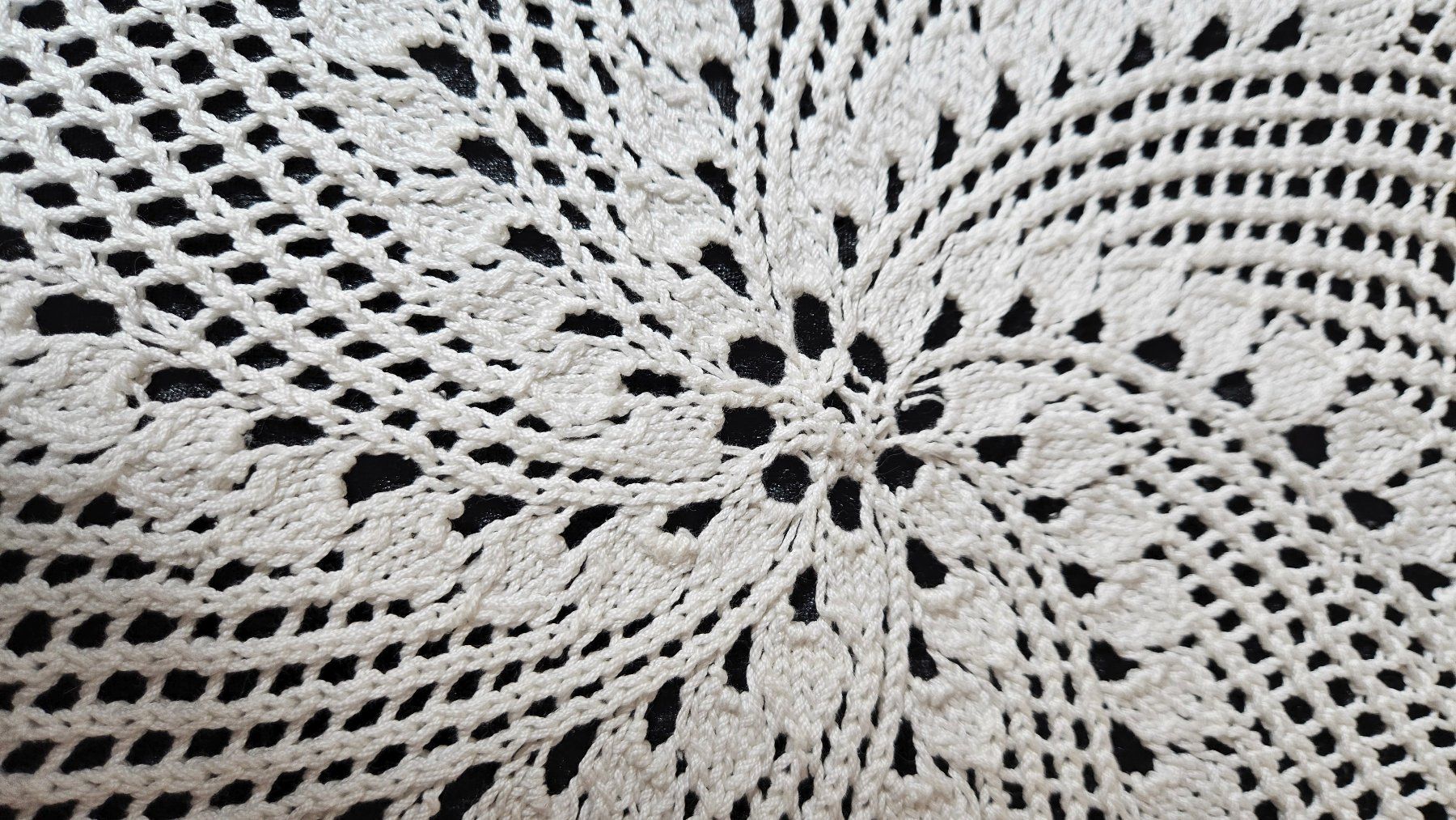 Altra biancheria da tavola: Spitzendeckchen gestrickt Spitzen Deckeli 40cm Weiss – Nuovo (secondo la descrizione) da Gossau ZH venduto da LeoniesDeko 8