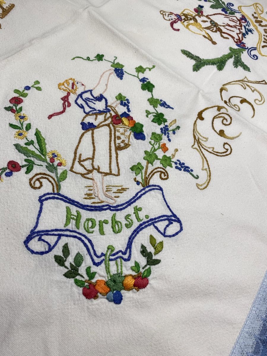 Coperte: Wunderschöner handmade tischtuch 🌸 – Usato da Opfikon venduto da Luis144 5