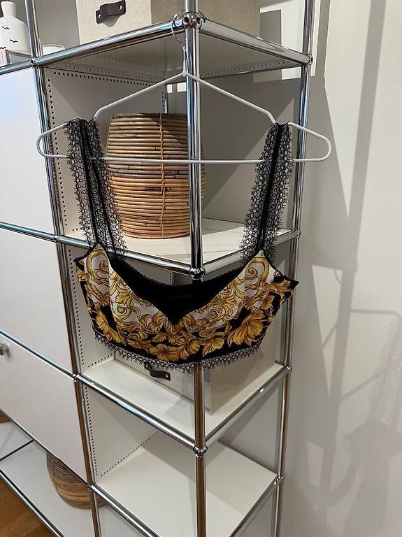 Versace Kleiderpakete: VERSACE TOP & HOSE – Neu (gemäss Beschreibung) aus Schwyz von bofb 1