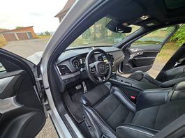 Top XC90 T6 R-Design AWD mit 7 Plätzen zu verkaufen, ab MFK