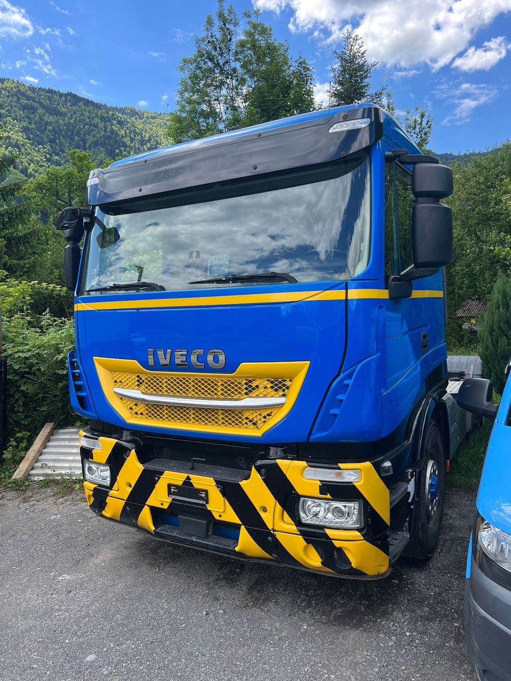 Iveco Lastwagen: Iveco 440x51T x-way Sattelschlepper – Gebraucht aus Egg b. Zürich von SwissTradingAgency 2