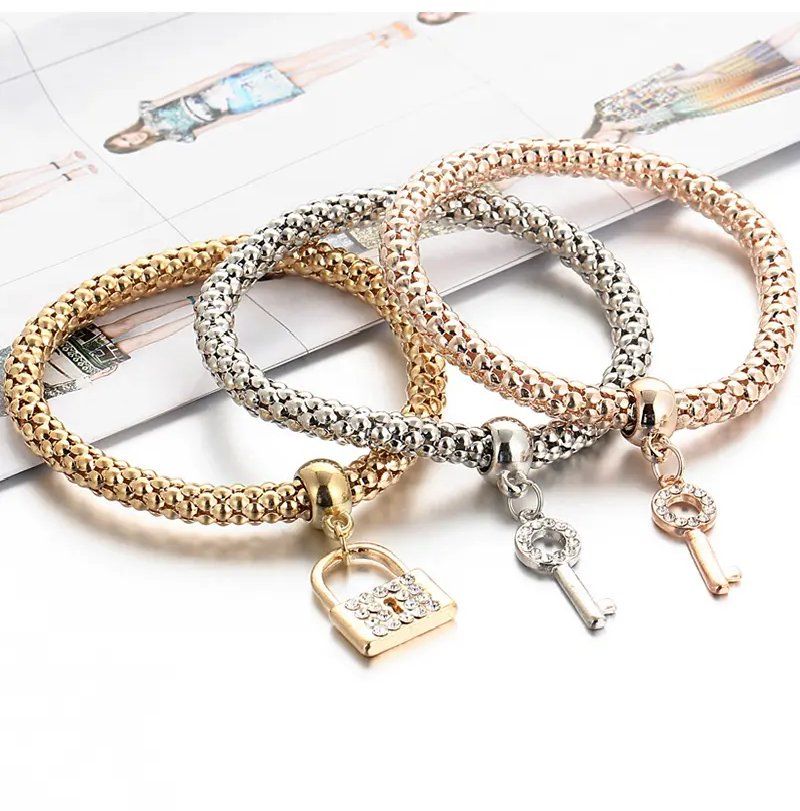 Bracciali & Braccialetti: 3er Set Armband Schloss & Schlüssel – Nuovo e nell'imballaggio originale da Glattbrugg venduto da majuska01