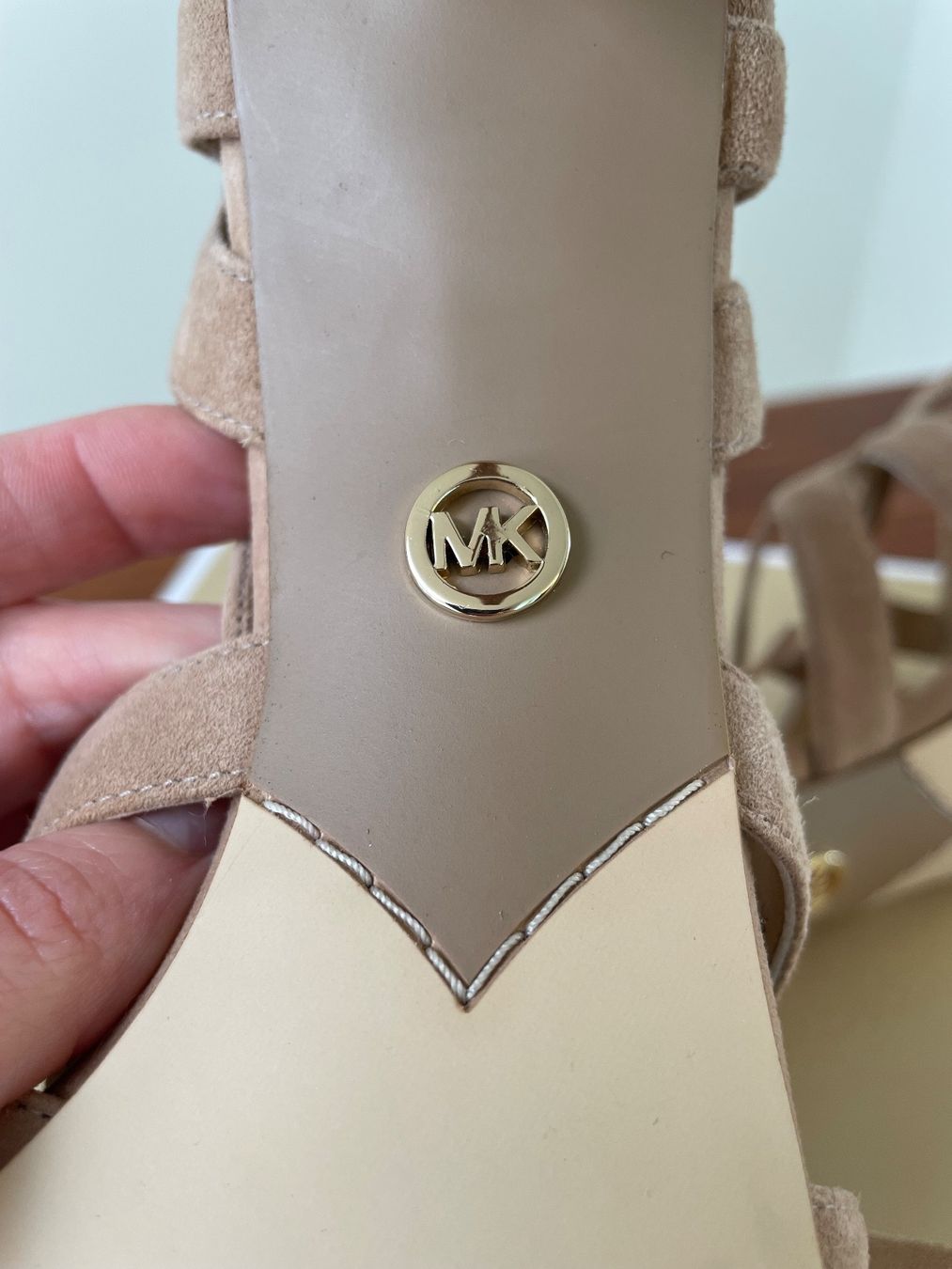 Michael Kors Damenschuhe: Michael KORS GENUINE SUEDE PUMPS, SIZE 36,5 – Gebraucht aus Forch von ele_9gsf 4