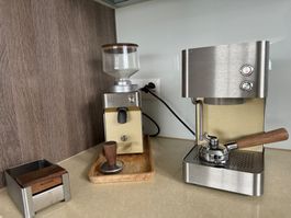 ZURIGA E2-S & G2 mit Schäumer und Kaffeemühle