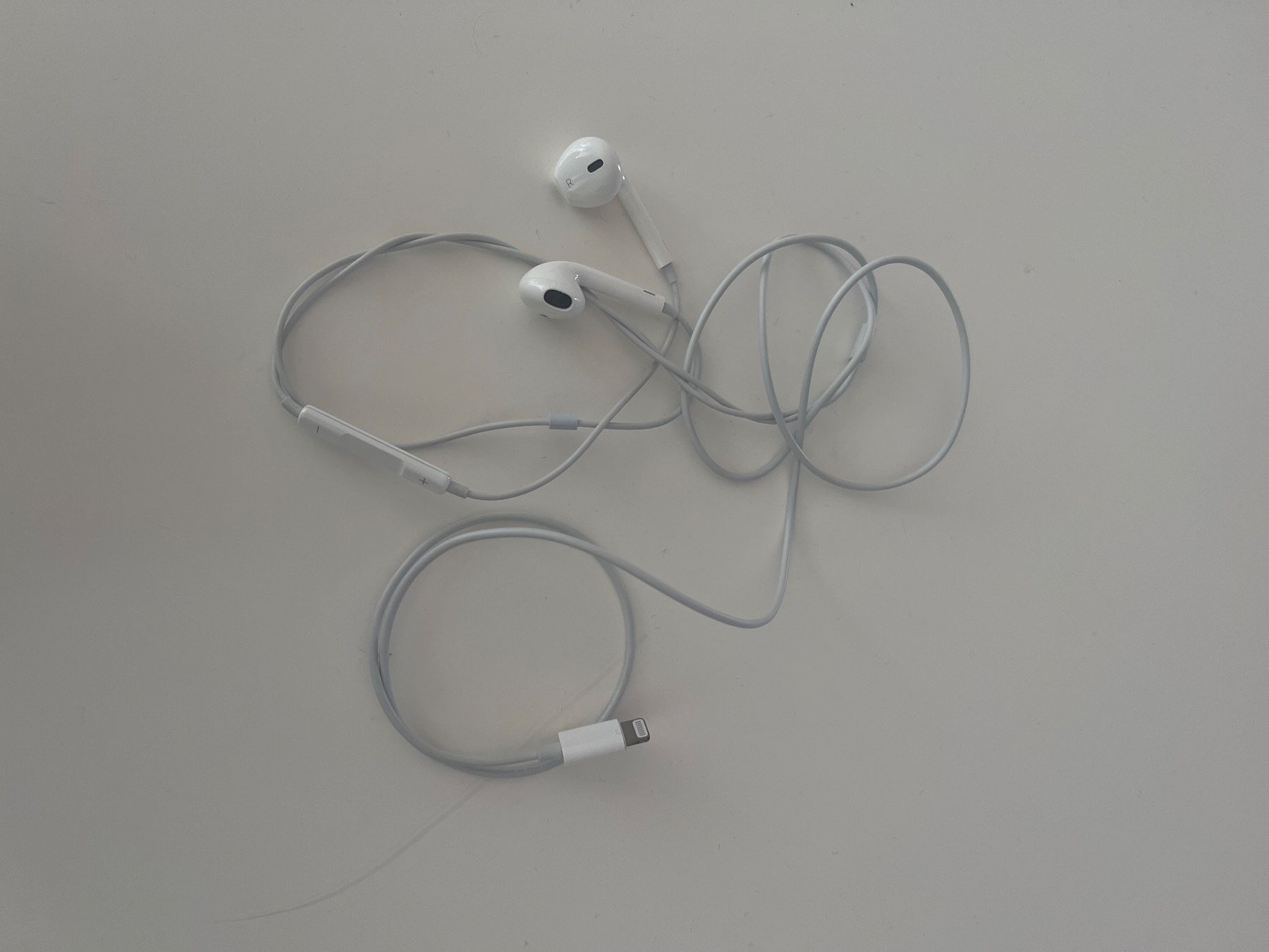 Apple Casques audio: Apple Ear Pads Lightning – D'occasion à Baar par Alemao