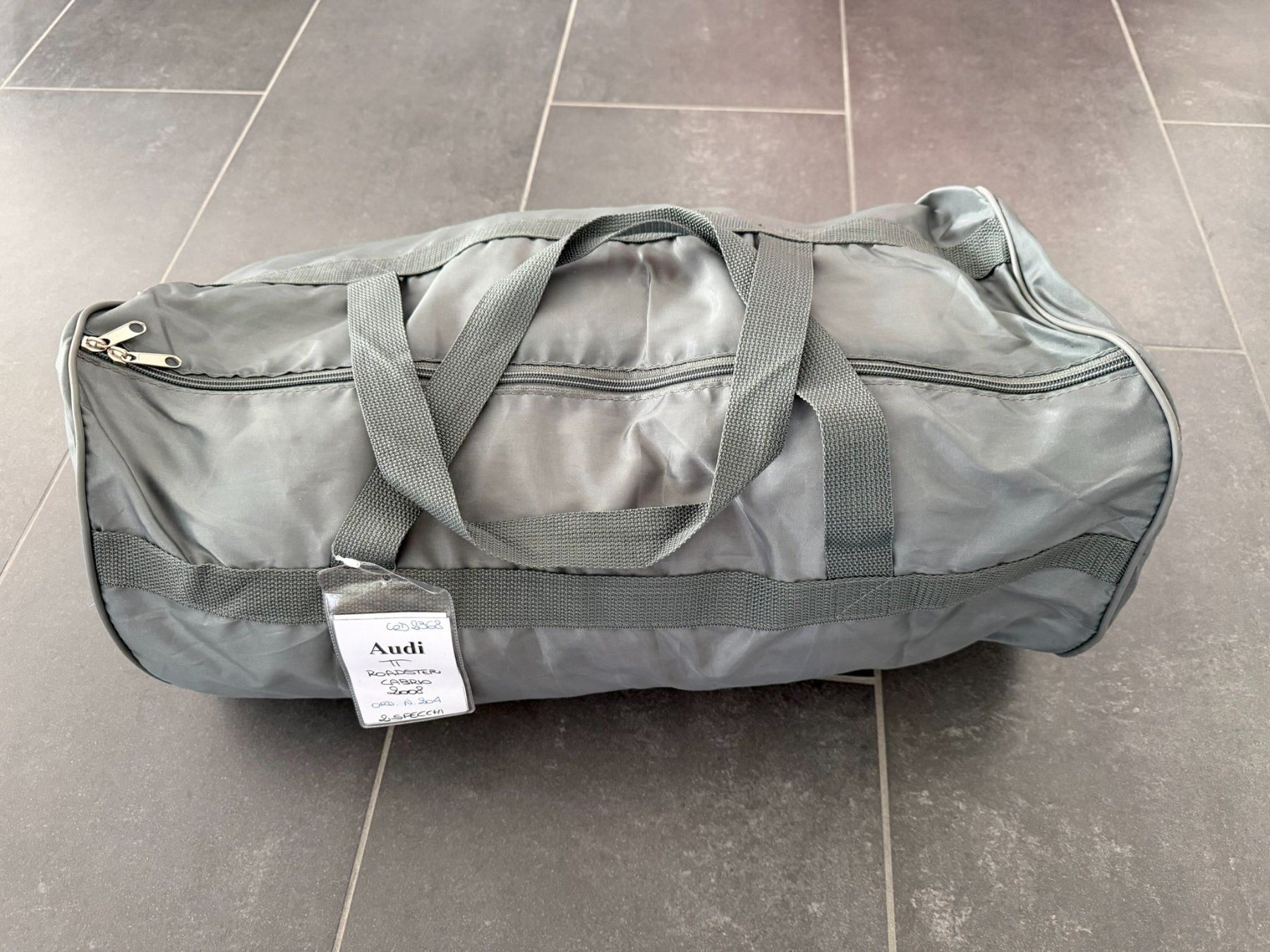 Cover & Protezioni schermo: Abdeckung Audi TT Roadster 8J – Usato da Stäfa venduto da Rotscher 2