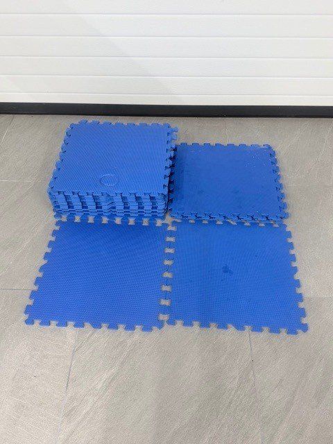 Tapis de sol: 20× Poolbodenmatten / Bodenmatten – D'occasion à Wegenstetten par 1a_ware